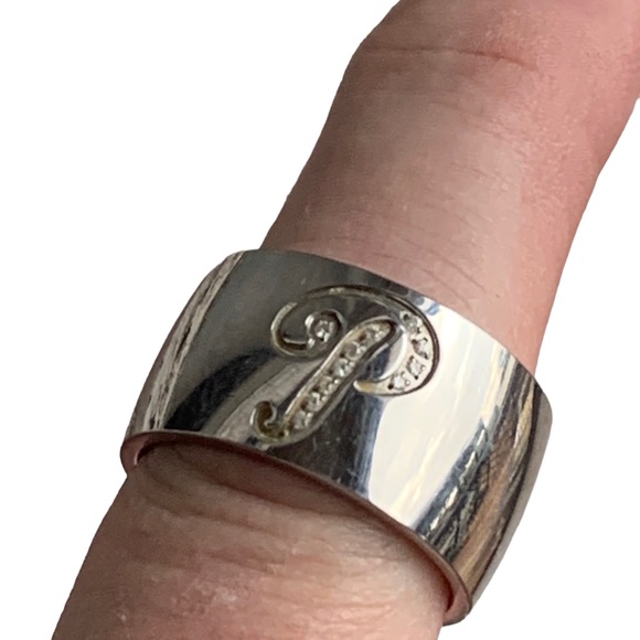 GM China Initial Script Letter P Mens Stainless Steel Ring Paved Clear Crystals - Picture 5 of 8